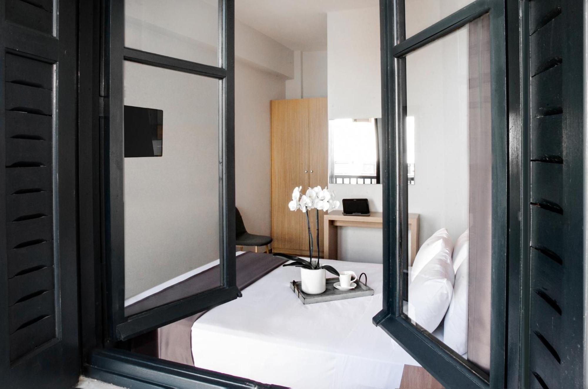 Atlas Suites Skiathos Town Exterior photo