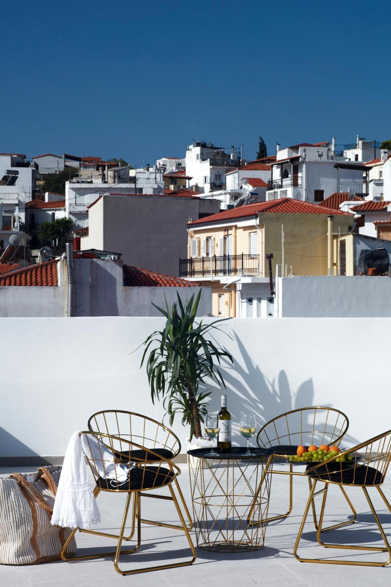 Atlas Suites Skiathos Town Exterior photo